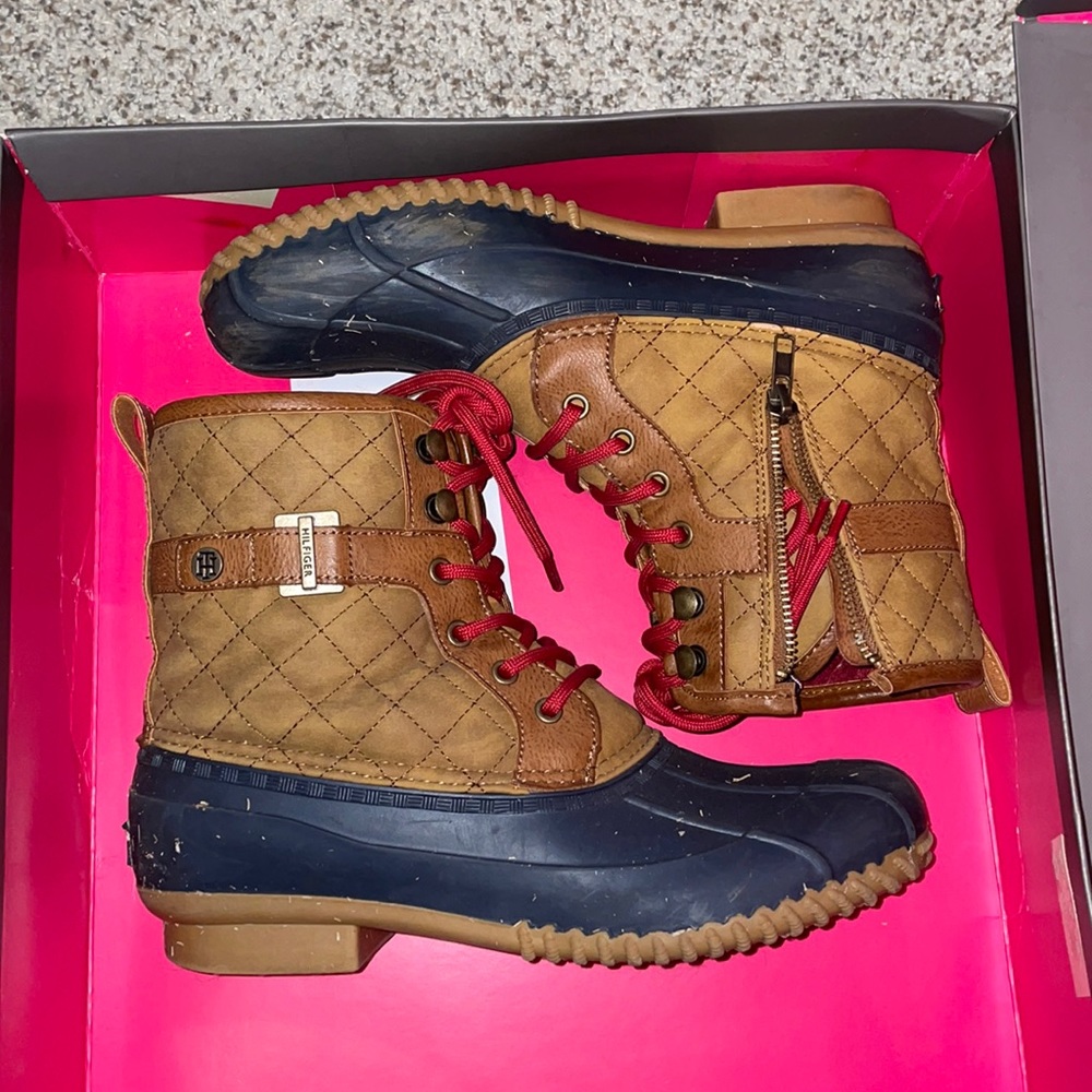 Tommy Hilfiger boots